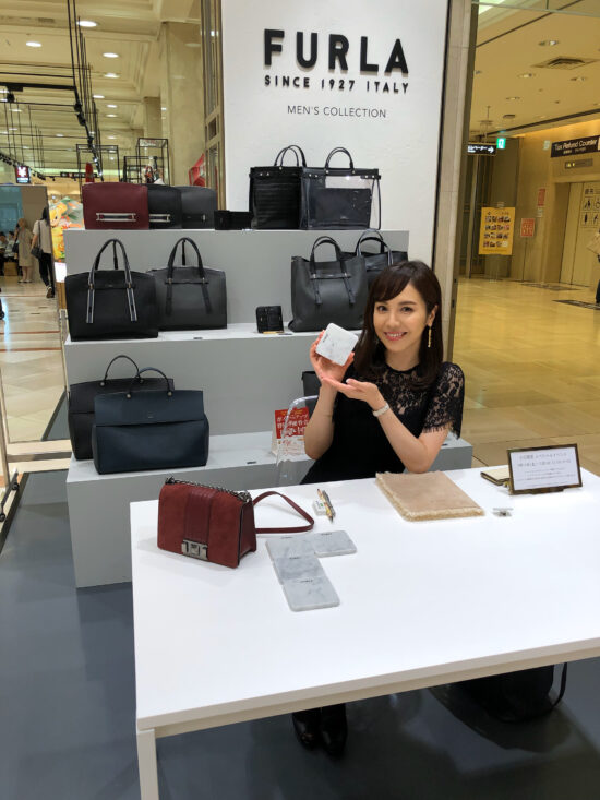 【FURLA】ロゴカードペイント、FURLA銀座店イベント